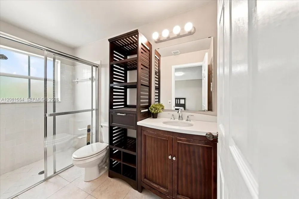 1619 Orion Ln Weston, FL 33327