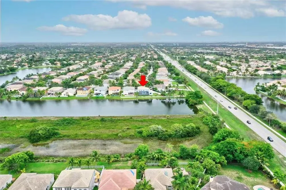 1580 SW 164th Ave Pembroke Pines, FL 33027