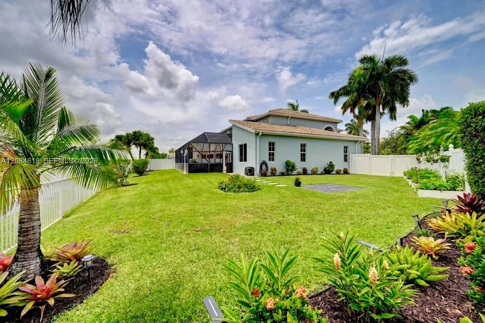 1580 SW 164th Ave Pembroke Pines, FL 33027