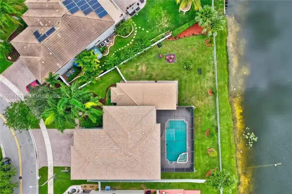 1580 SW 164th Ave Pembroke Pines, FL 33027
