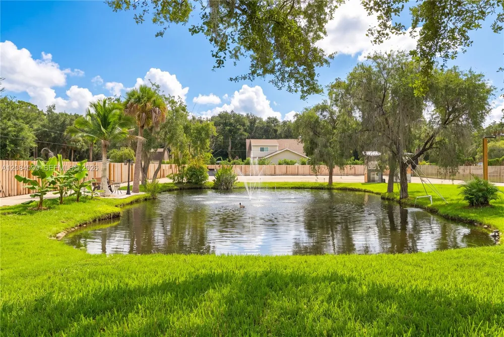 1575 HARLOCK RD Melbourne, FL 32934