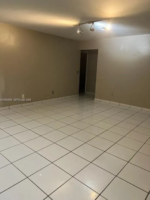 103 SE 5th St #b Dania Beach, FL 33004