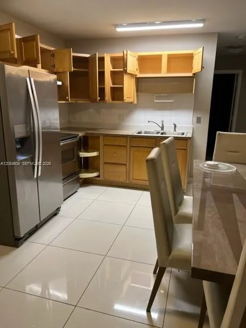 103 SE 5th St #b Dania Beach, FL 33004