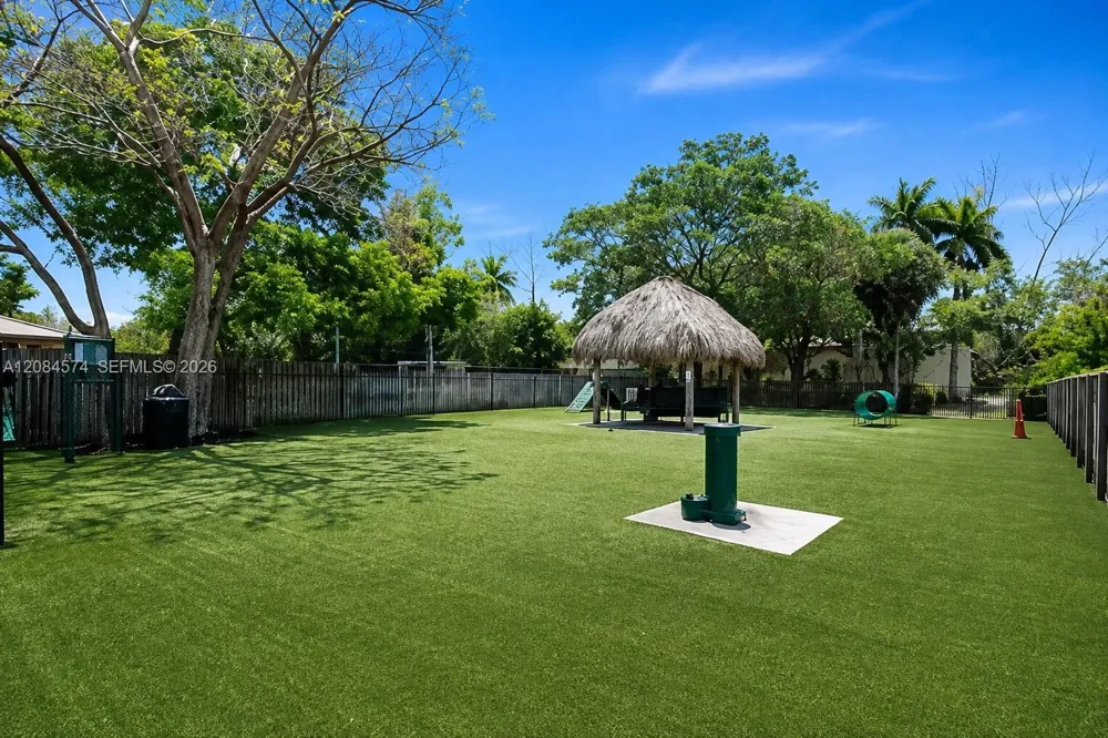 6330 SW 79th St #19 South Miami, FL 33143