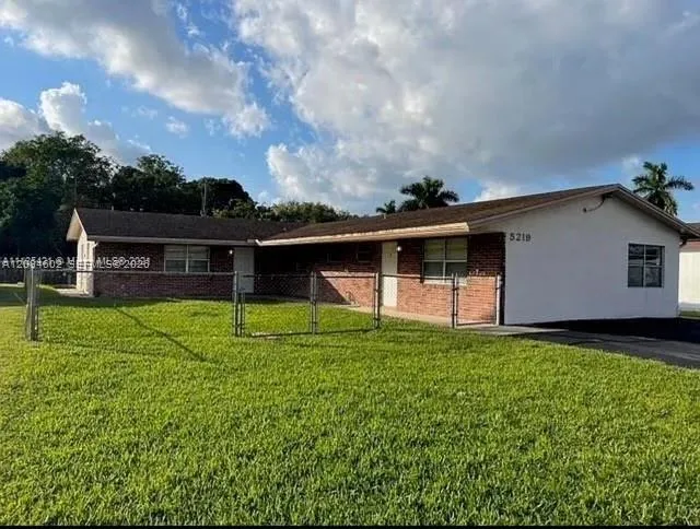 5219 SW 43rd Ter #2 Dania Beach, FL 33314