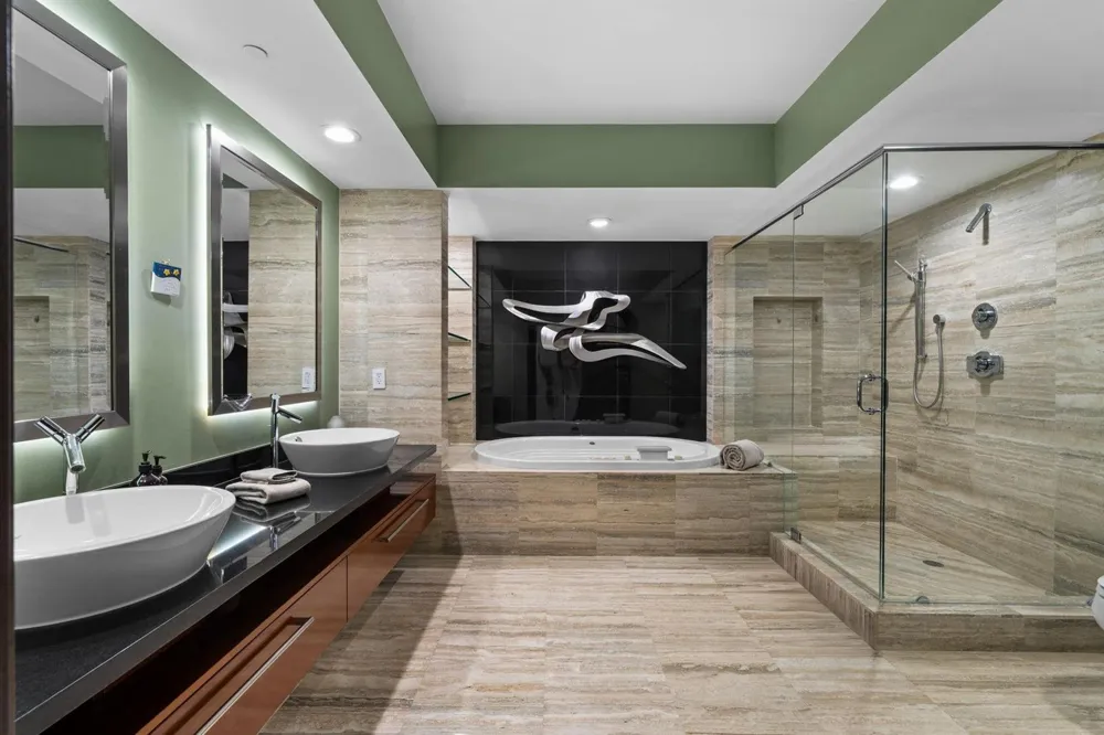 101 S Fort Lauderdale Beach Boulevard #1806 Fort Lauderdale, FL 33316
