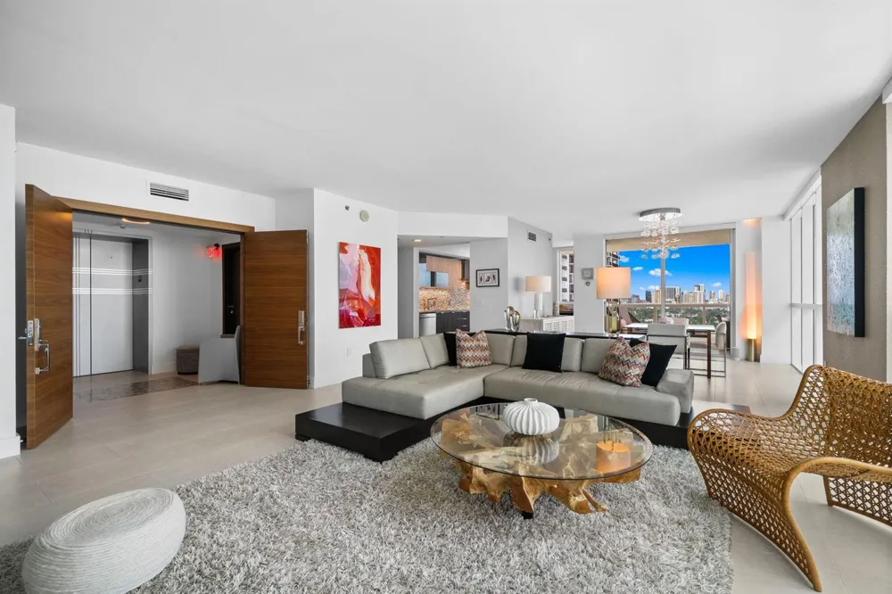 101 S Fort Lauderdale Beach Boulevard #1806 Fort Lauderdale, FL 33316