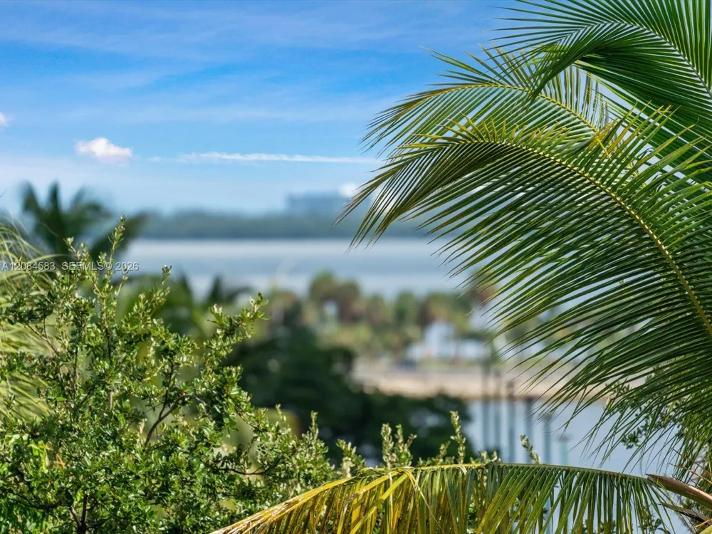 2200 Brickell Avenue #402 Miami, FL 33129