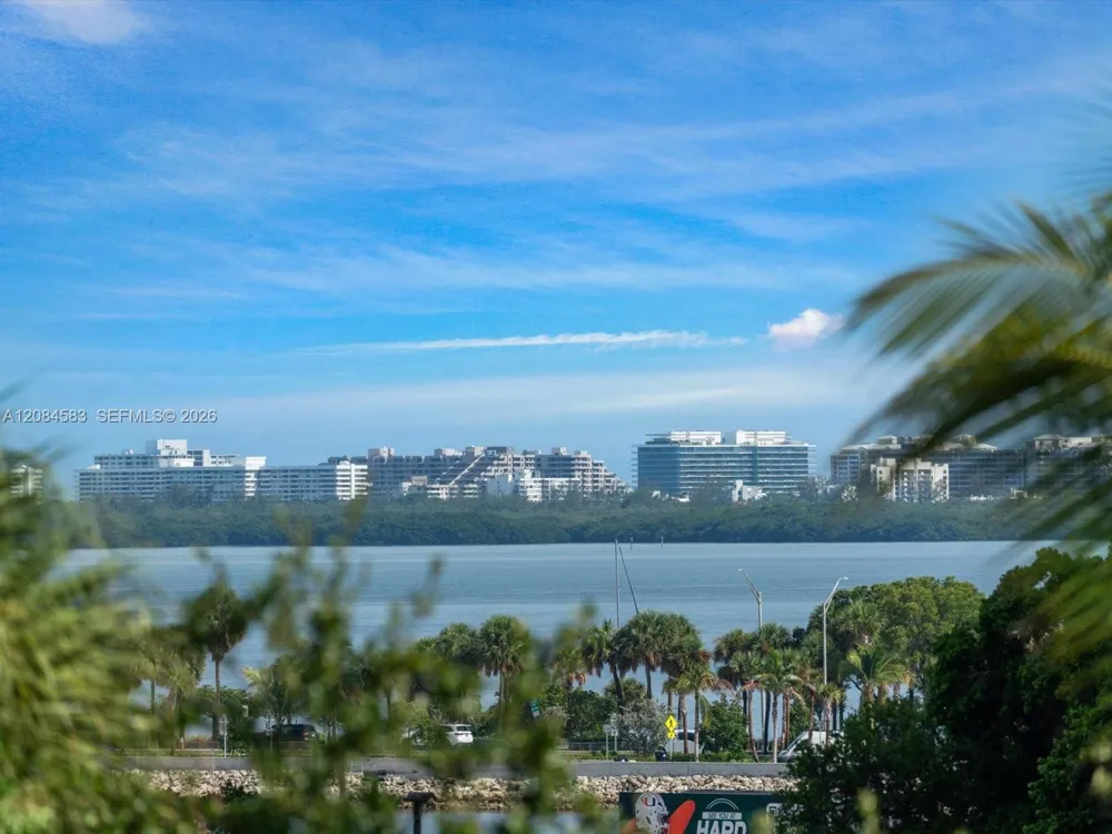 2200 Brickell Avenue #402 Miami, FL 33129