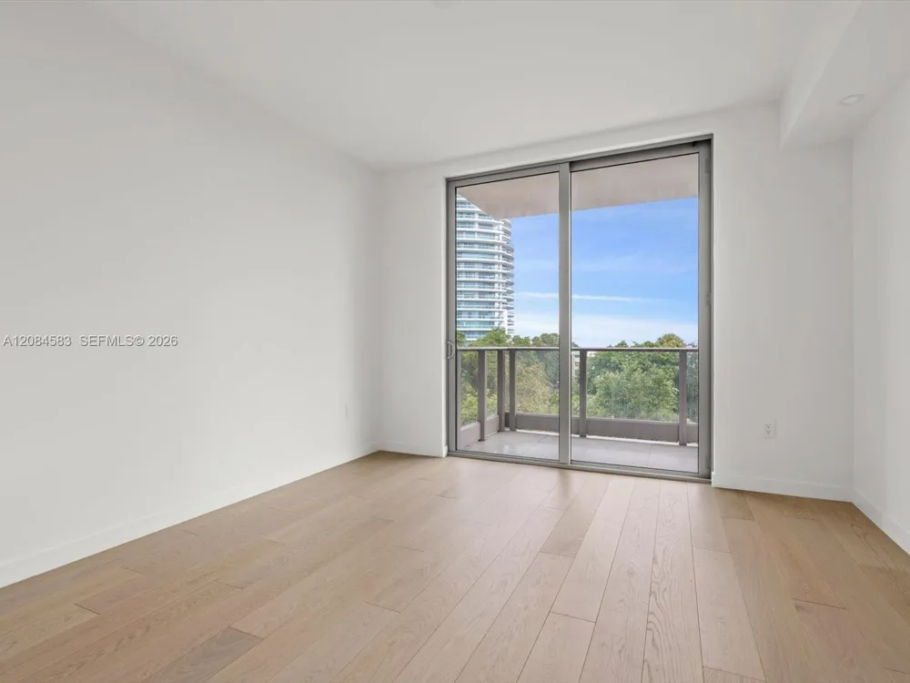 2200 Brickell Avenue #402 Miami, FL 33129