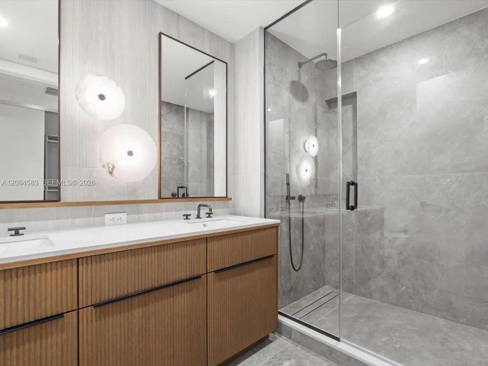 2200 Brickell Avenue #402 Miami, FL 33129