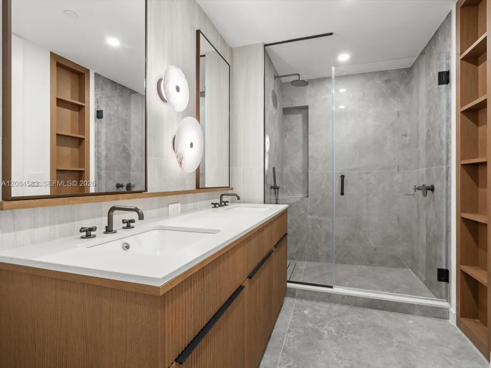 2200 Brickell Avenue #402 Miami, FL 33129