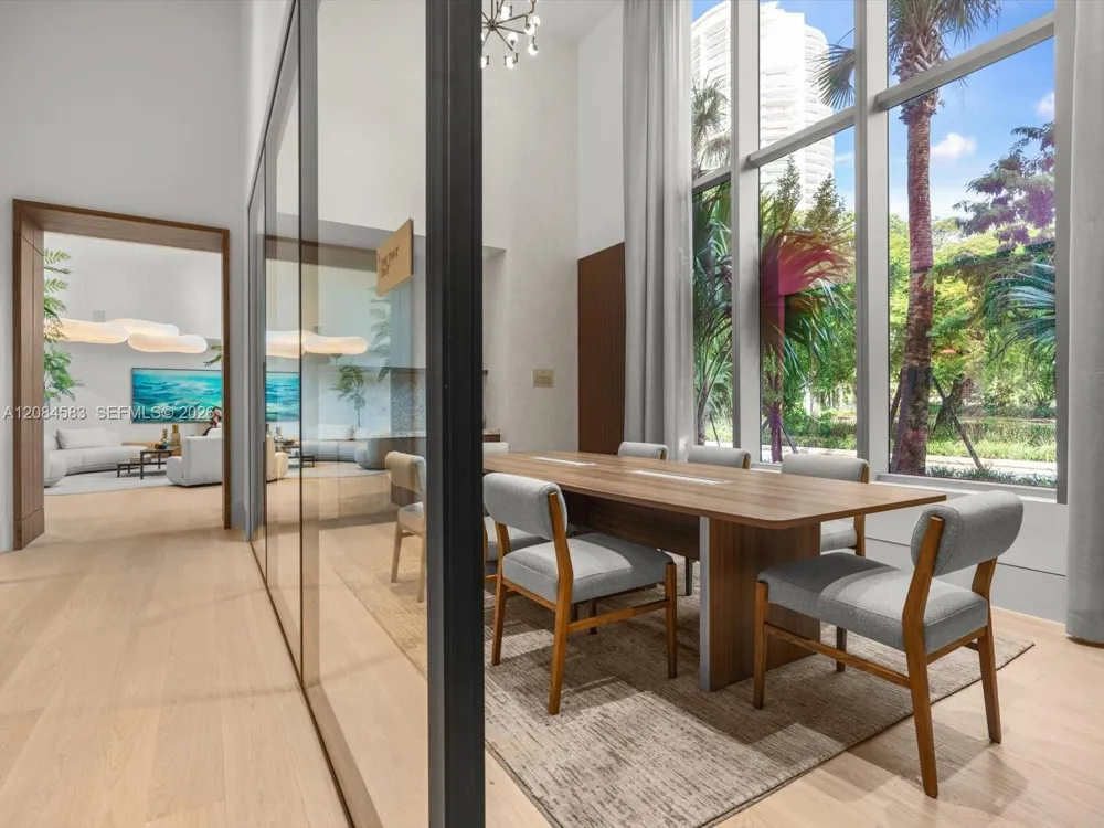 2200 Brickell Avenue #402 Miami, FL 33129