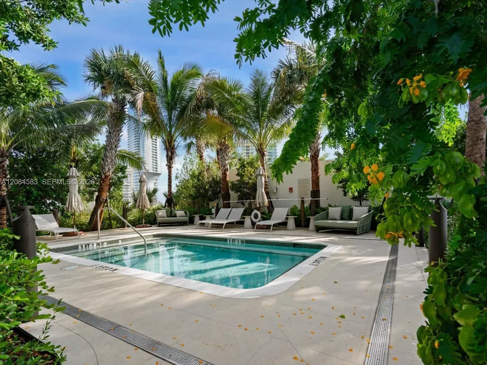 2200 Brickell Avenue #402 Miami, FL 33129