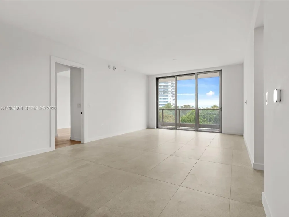 2200 Brickell Avenue #402 Miami, FL 33129