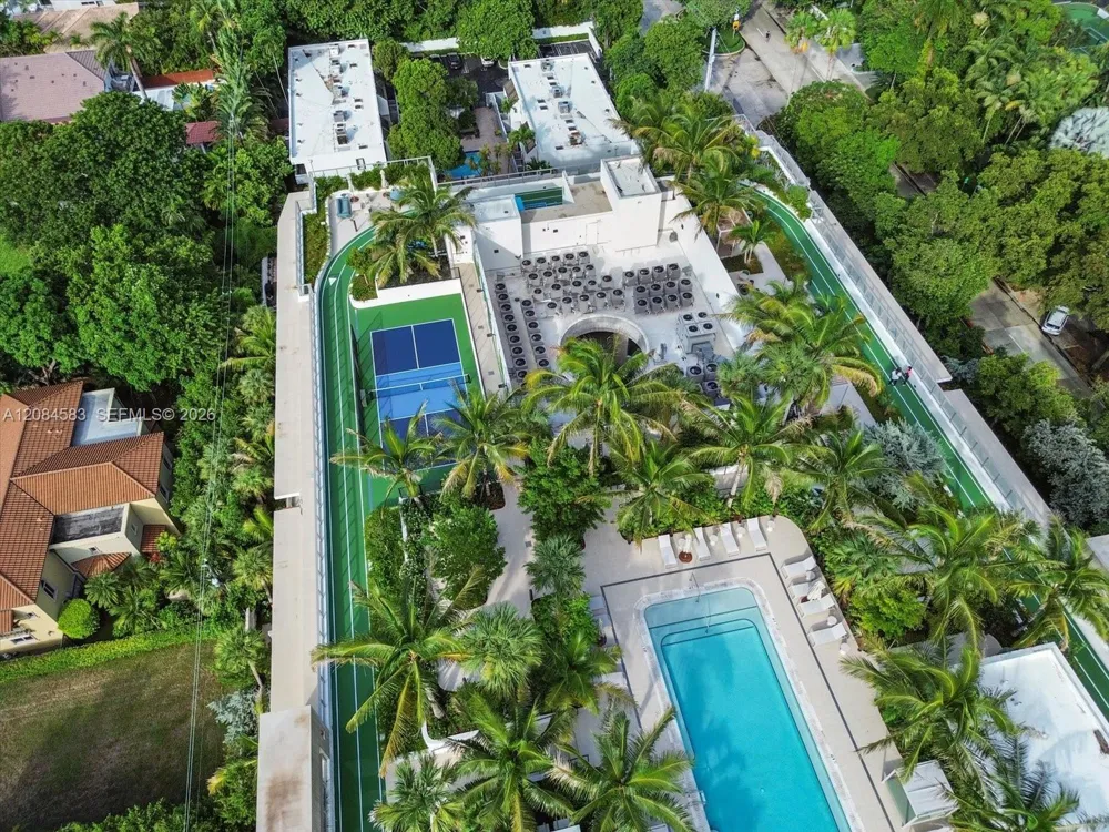 2200 Brickell Avenue #402 Miami, FL 33129