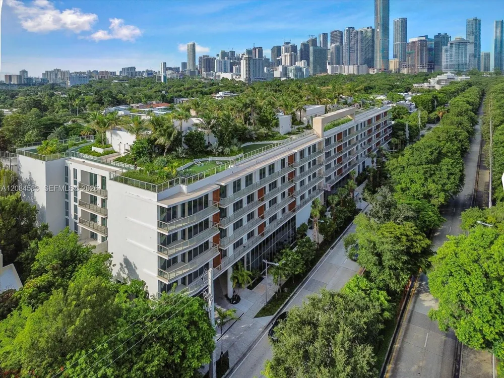 2200 Brickell Avenue #402 Miami, FL 33129