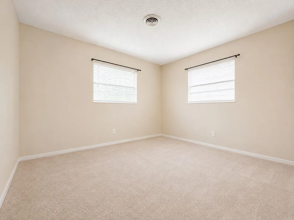 1365 29TH AVENUE Vero Beach, FL 32960