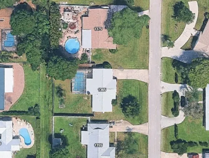 1365 29TH AVENUE Vero Beach, FL 32960