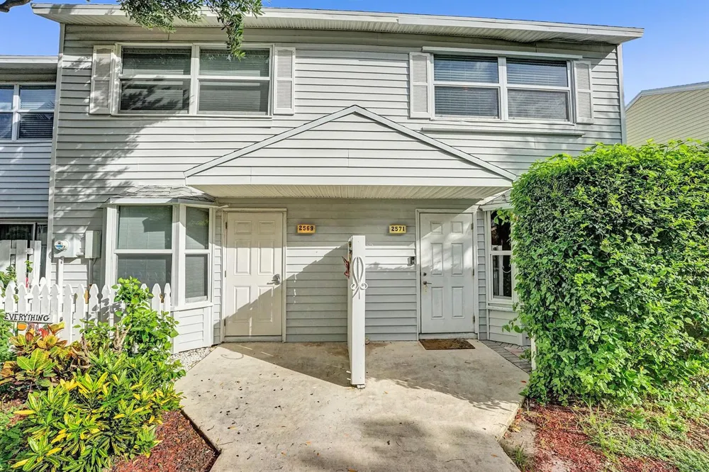 2571 NE 15TH STREET Pompano Beach, FL 33062