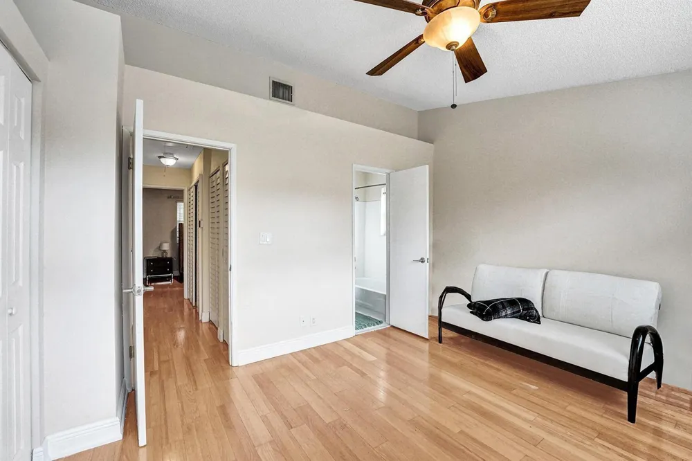 2571 NE 15TH STREET Pompano Beach, FL 33062