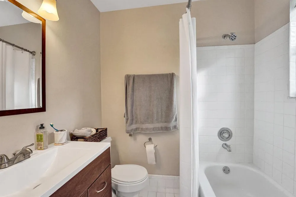 2571 NE 15TH STREET Pompano Beach, FL 33062