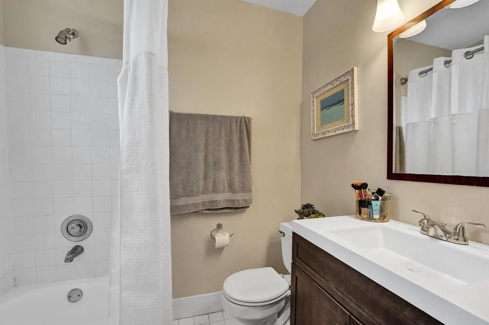 2571 NE 15TH STREET Pompano Beach, FL 33062