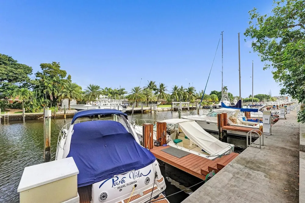 2571 NE 15TH STREET Pompano Beach, FL 33062