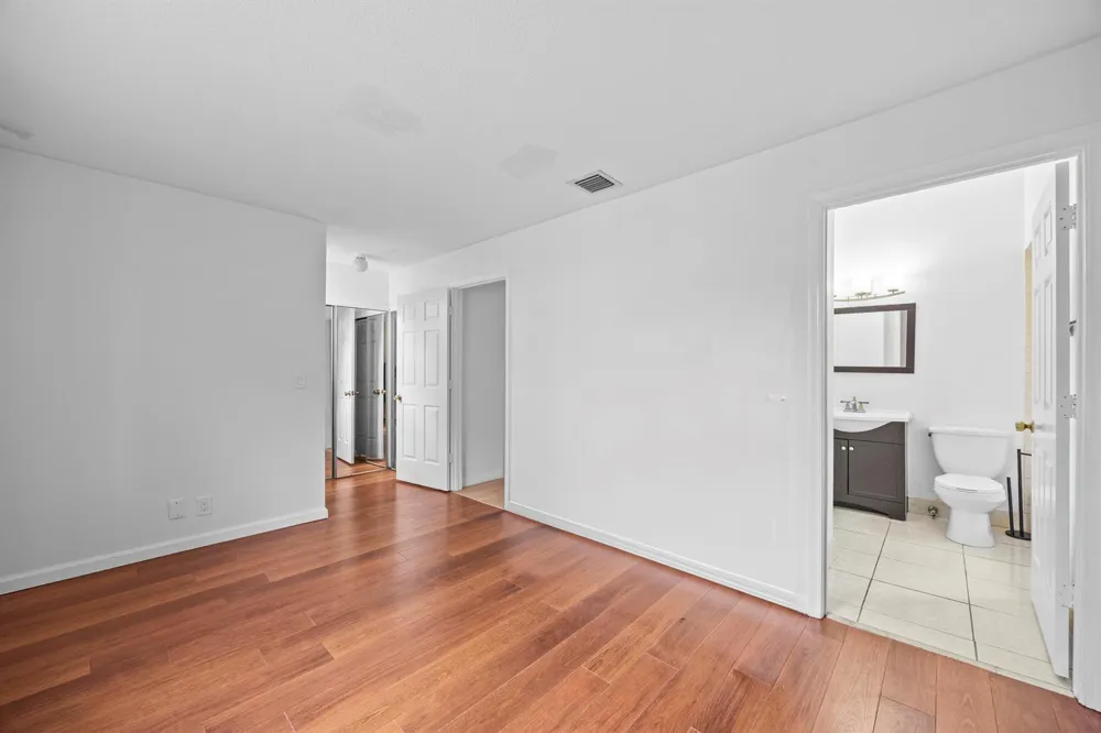 15 Via De Casas Sur #204 Boynton Beach, FL 33426