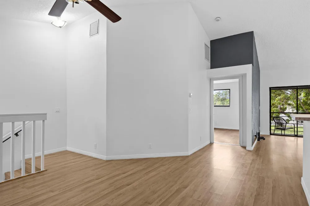 15 Via De Casas Sur #204 Boynton Beach, FL 33426
