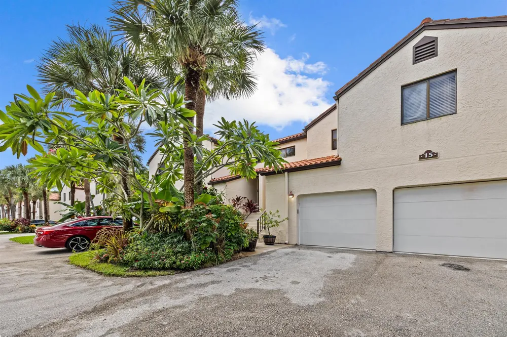 15 Via De Casas Sur #204 Boynton Beach, FL 33426