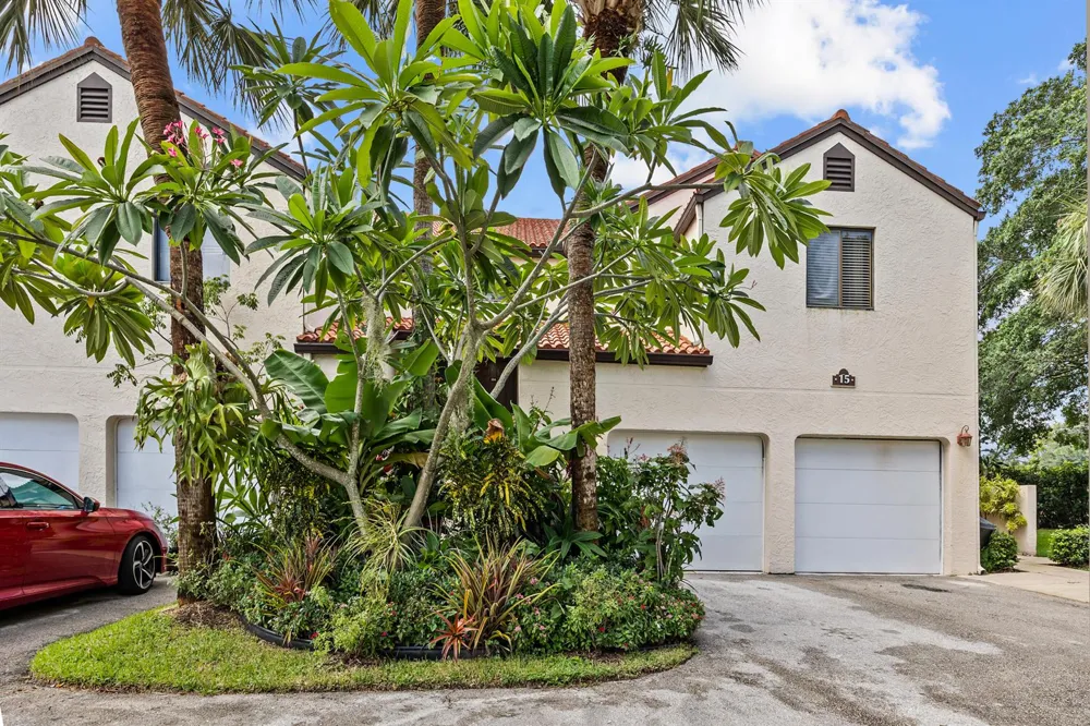 15 Via De Casas Sur #204 Boynton Beach, FL 33426
