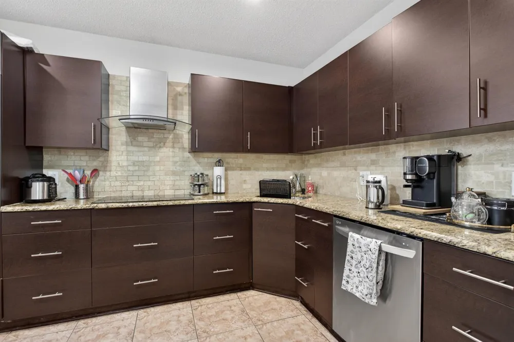 4151 CORAL TREE CIRCLE #251 Coconut Creek, FL 33073