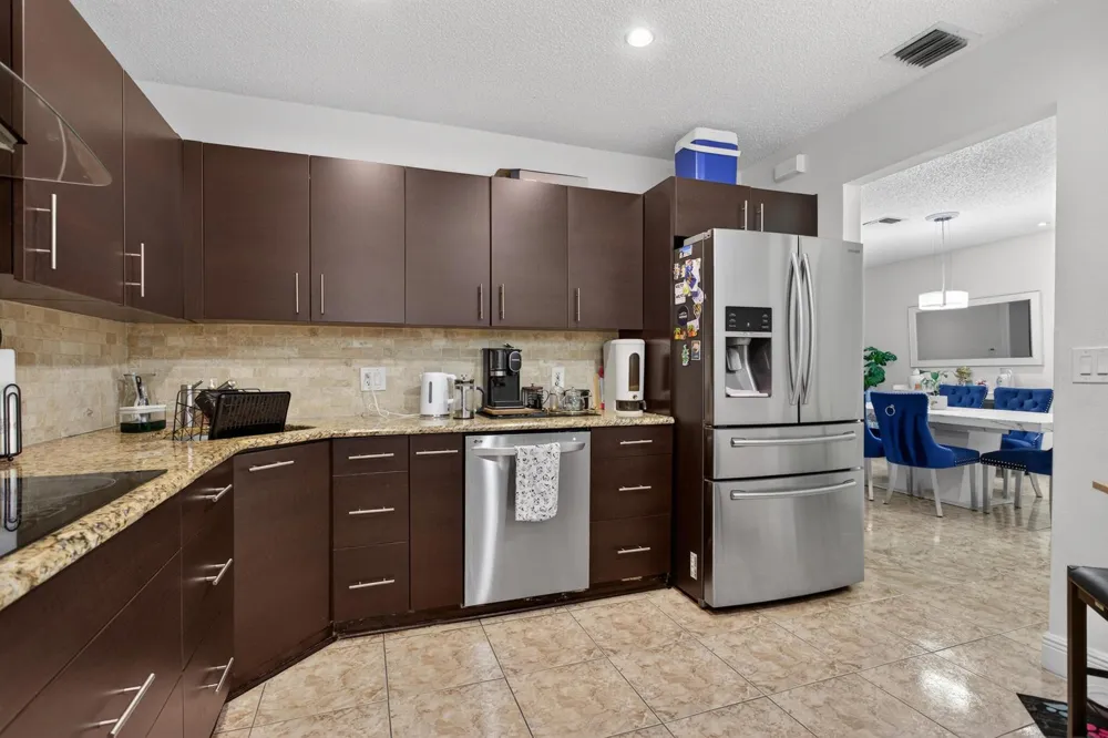 4151 CORAL TREE CIRCLE #251 Coconut Creek, FL 33073