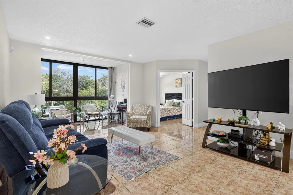4151 CORAL TREE CIRCLE #251 Coconut Creek, FL 33073