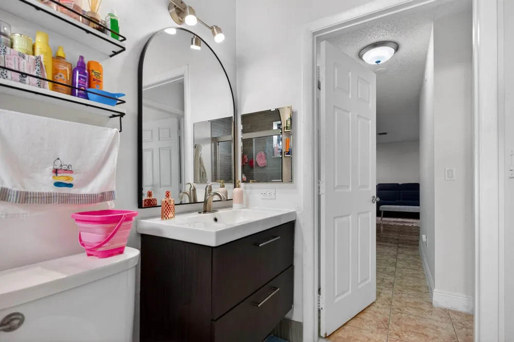 4151 CORAL TREE CIRCLE #251 Coconut Creek, FL 33073