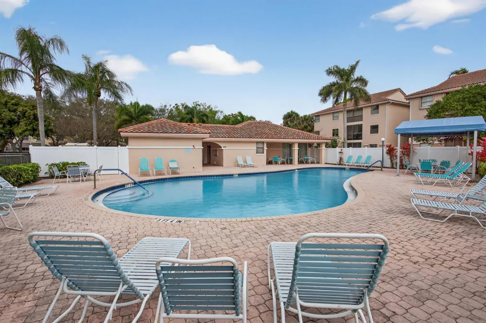 4151 CORAL TREE CIRCLE #251 Coconut Creek, FL 33073