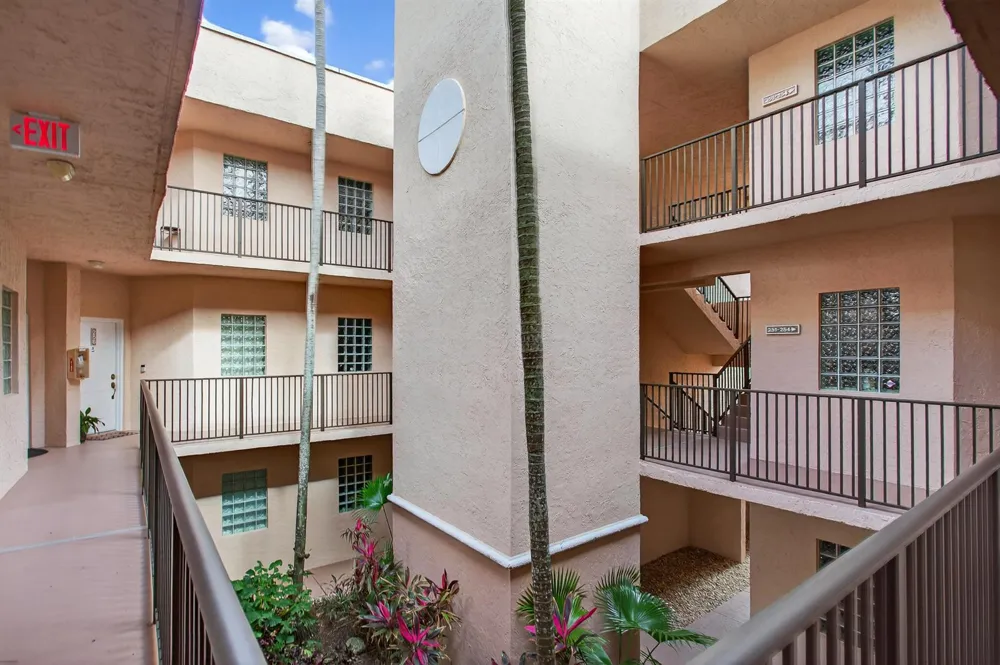 4151 CORAL TREE CIRCLE #251 Coconut Creek, FL 33073