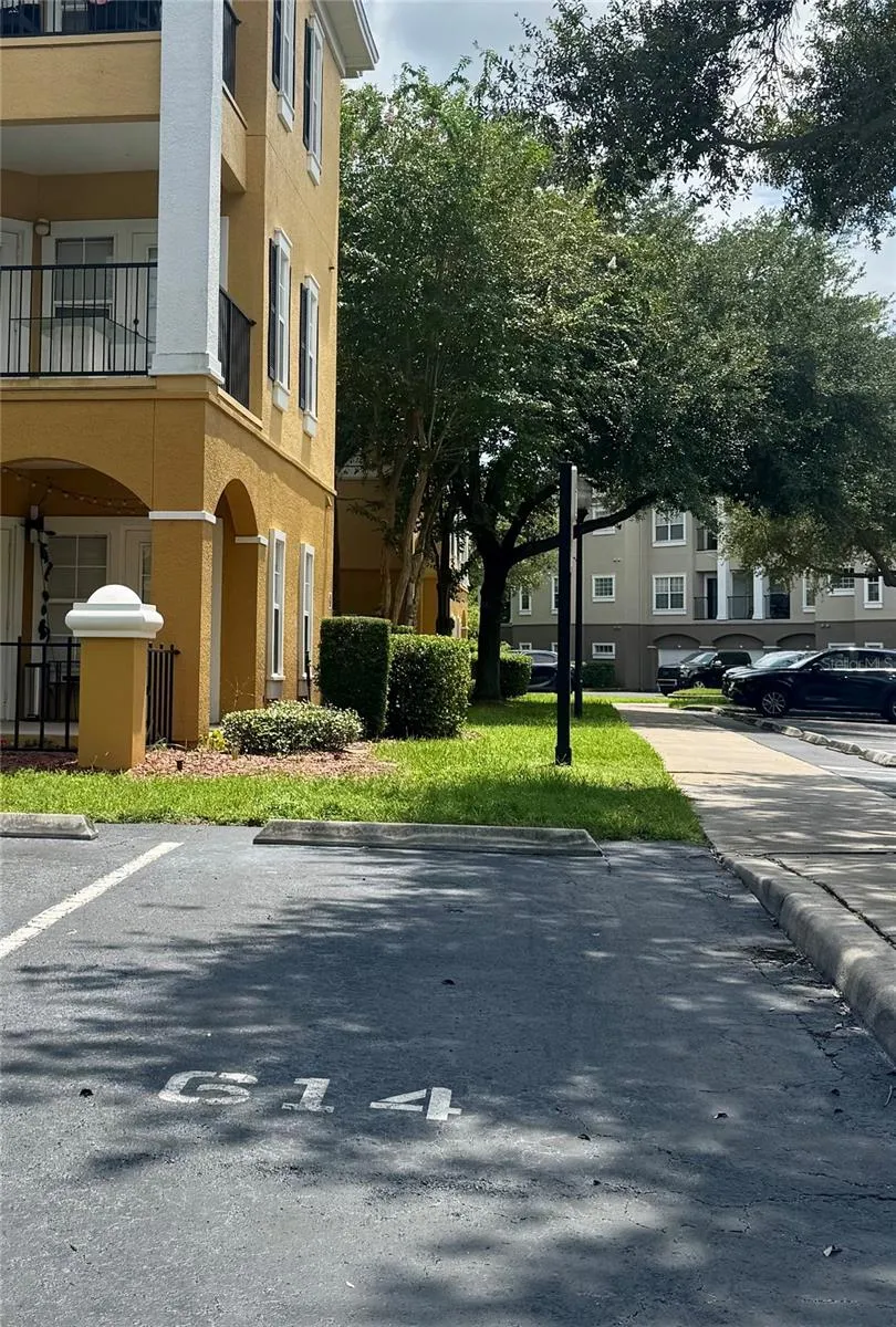 3615 CONROY ROAD #614 Orlando, FL 32839