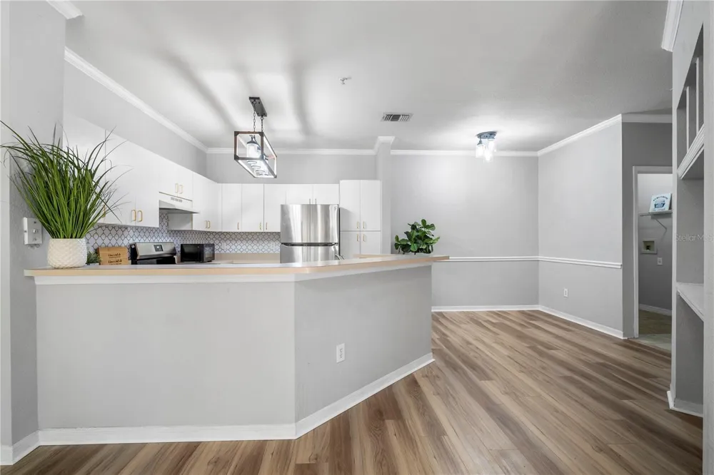 3615 CONROY ROAD #614 Orlando, FL 32839