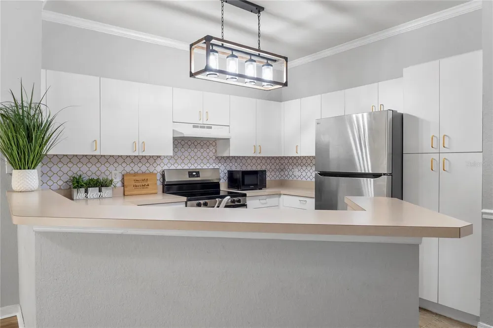 3615 CONROY ROAD #614 Orlando, FL 32839