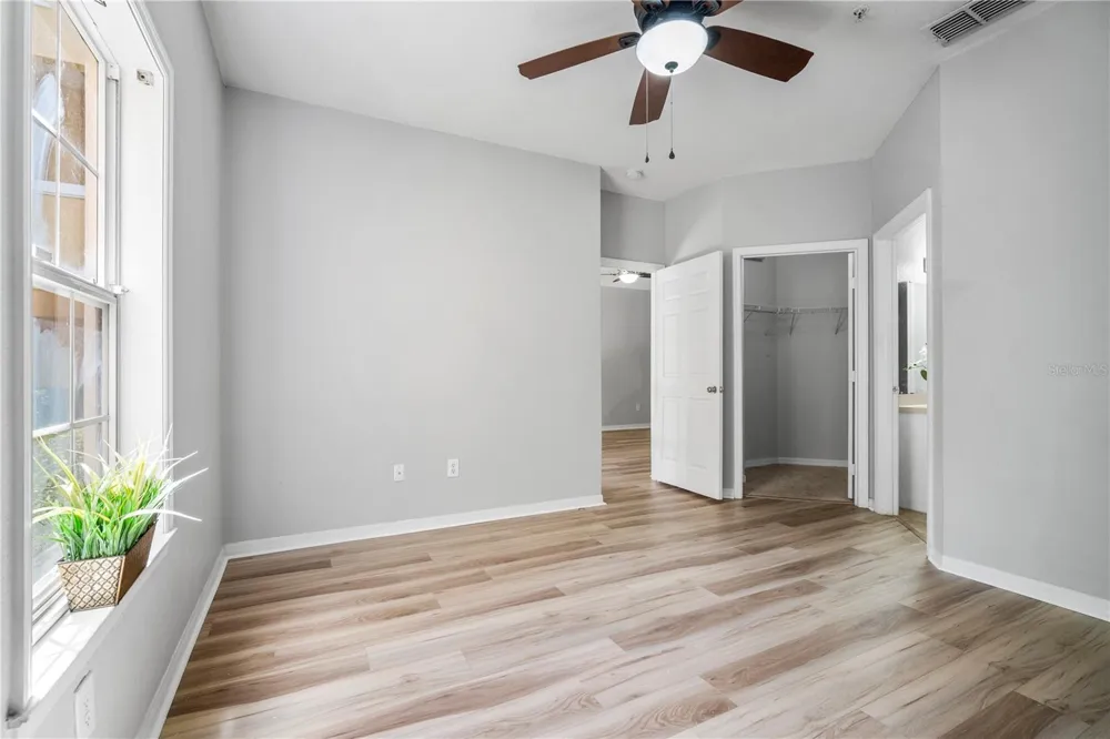 3615 CONROY ROAD #614 Orlando, FL 32839