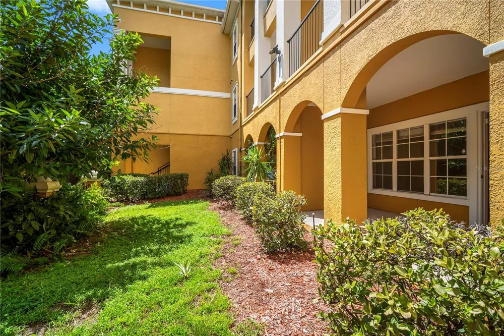 3615 CONROY ROAD #614 Orlando, FL 32839