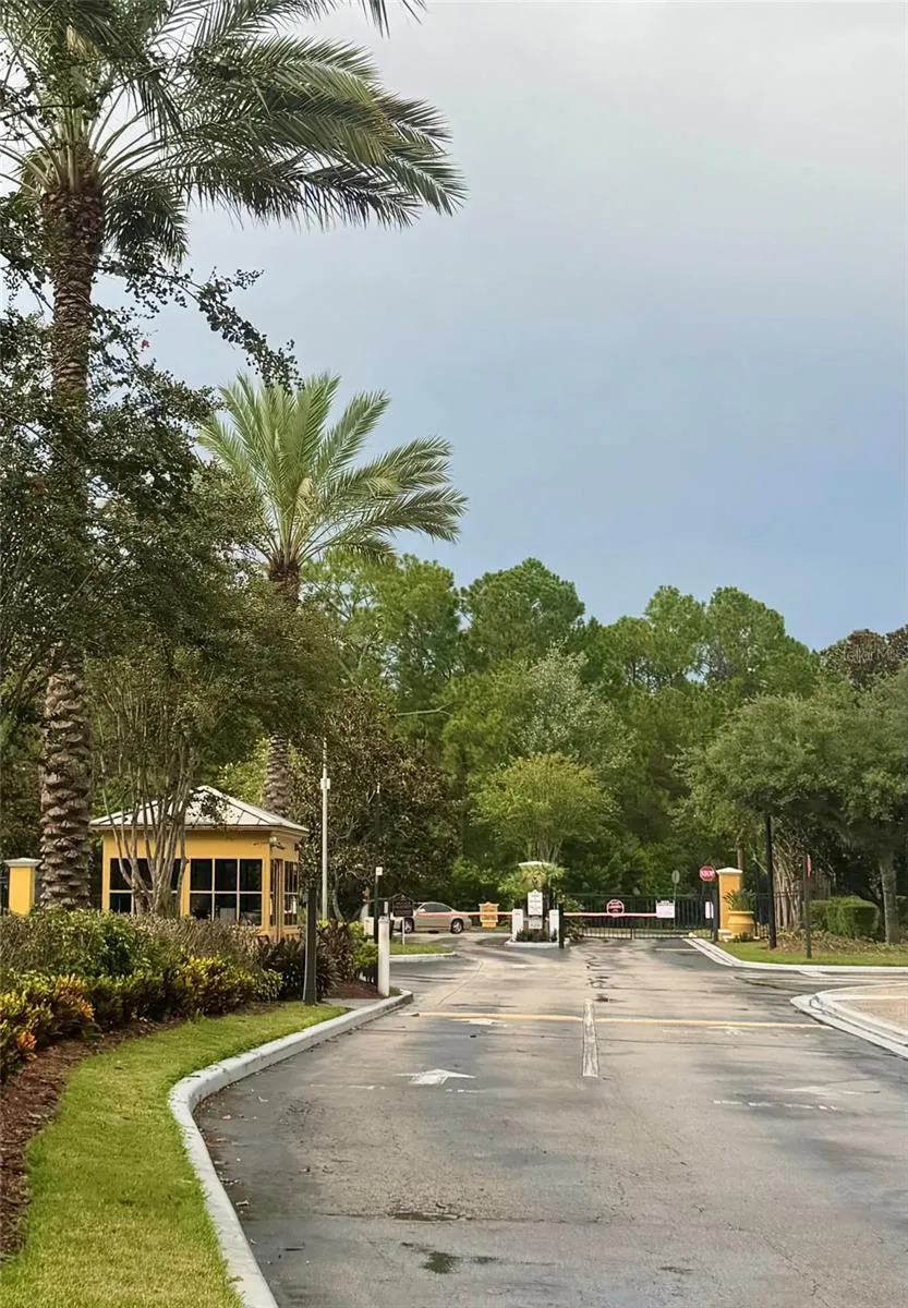 3615 CONROY ROAD #614 Orlando, FL 32839