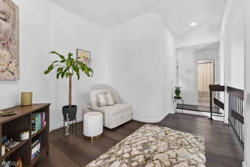66 Kingsberry Dr Franklin, NJ 08873