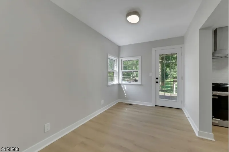405 Terhune Ave Paramus, NJ 07652
