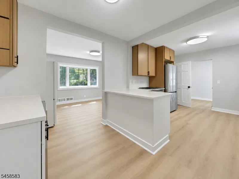 405 Terhune Ave Paramus, NJ 07652