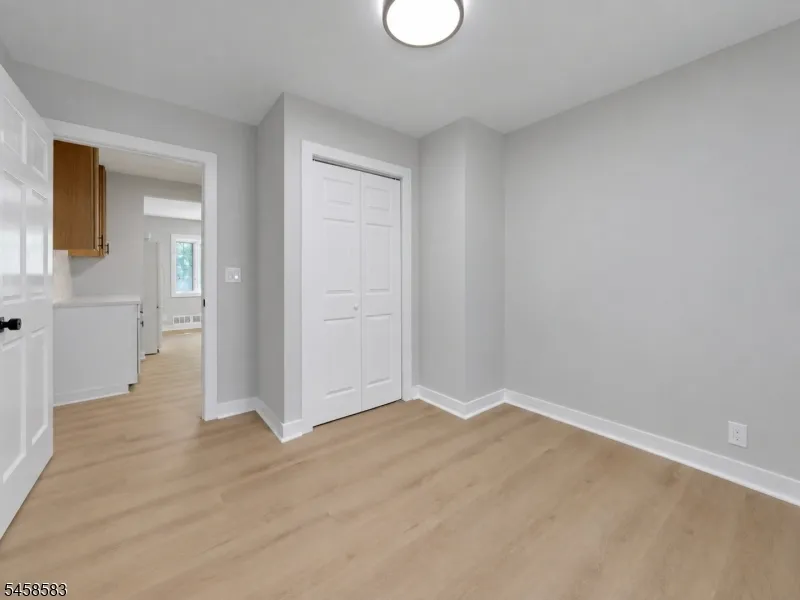 405 Terhune Ave Paramus, NJ 07652