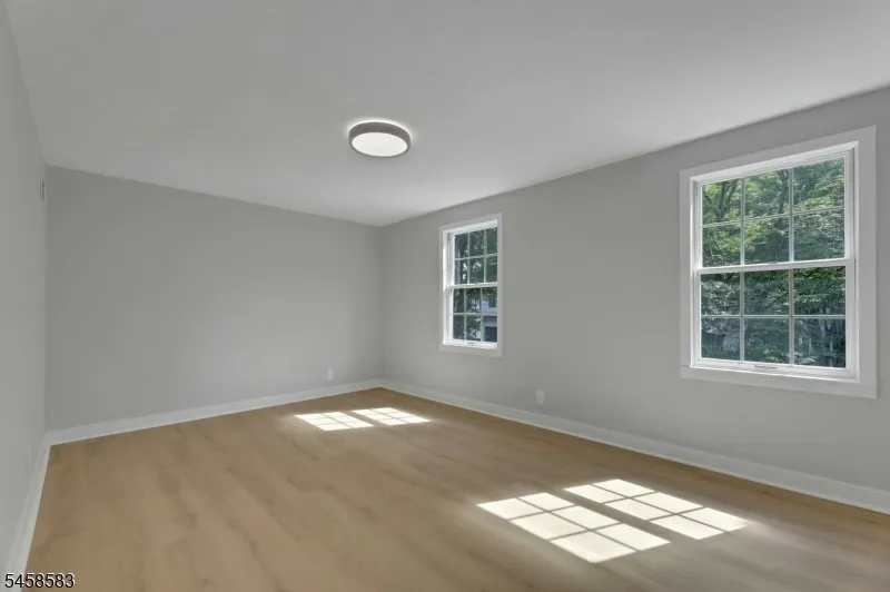 405 Terhune Ave Paramus, NJ 07652