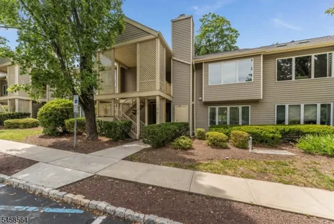 25 Augusta Dr